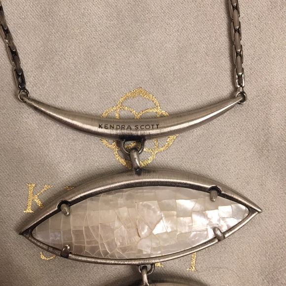 Morris Statement Necklace in Crackle Ivory Pearl - Picture 4 of 5